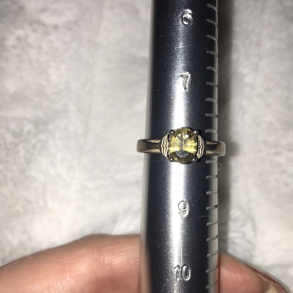 Canary yellow genuine crystal & sterling silver ring w/ whale tail bezel setting - Picture 4 of 4